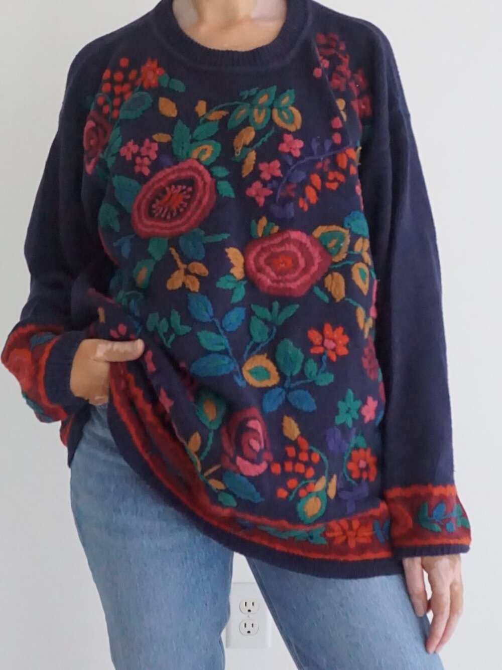 Vintage Van Heusen Navy Multicolor Floral Hand Embroidered Roses Sweater M